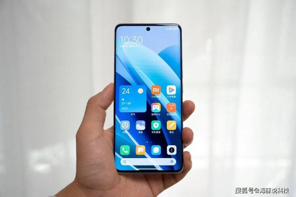 上海配资公司 Redmi Note 13 Pro：2025年千元机性价比新标杆，影像续航全面升级